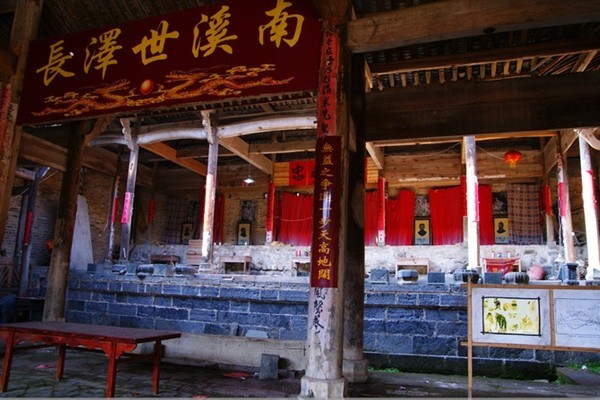 金氏宗祠,名大成祠,建于明万历丁丑年(1583),距今415年.