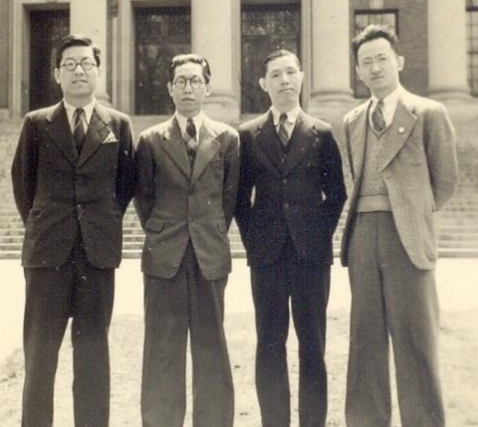 人民出版社1962年初版;6卷本《世界史,吴于廑,齐世荣主编,高等教育