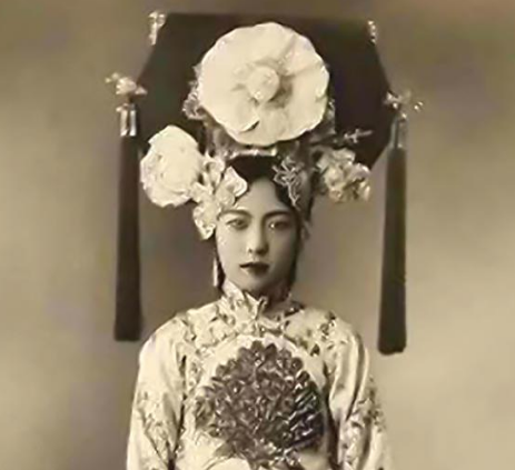 ¾蹻峯һλ,ȴԼʷ