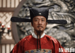 中举后被族长从族谱中除名，却不想救了自己一命！