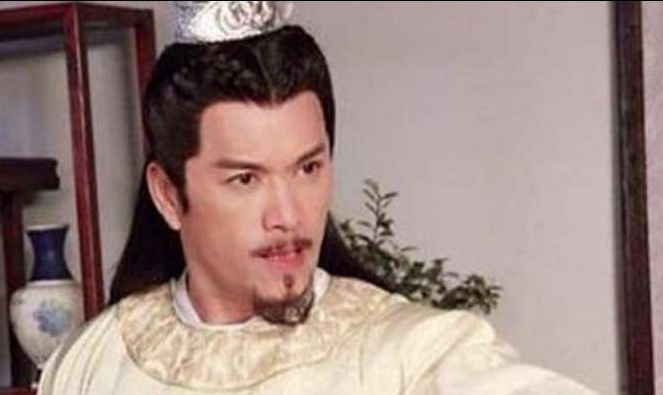 皇帝念及叔侄情分饶他一命，此人却不知好歹，最后被活活烤死