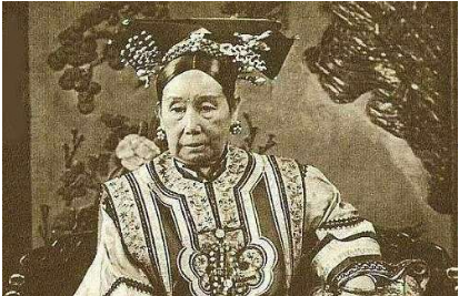 马屁拍到马蹄上,细数史上那些马屁没拍好者的悲惨下场