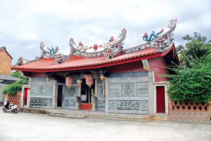 塔尾柯氏祖庙,位于福建省漳州市芗城区天宝镇塔尾村