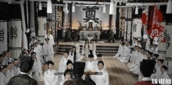 人死后要用白布盖脸，亲人要为死者守灵三天以上的依据在哪里？