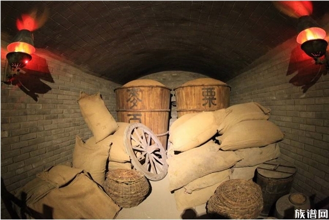 就发现洛口仓是一片高出河岸70多米的黄土塬,是非常适合建立粮仓的