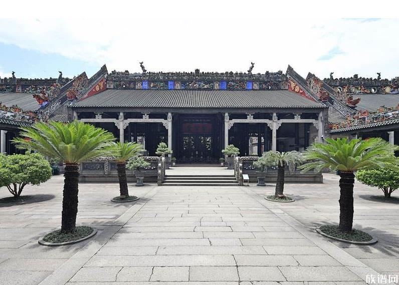 祠堂的牌坊上一般会雕刻什么图案?其寓意是什么?