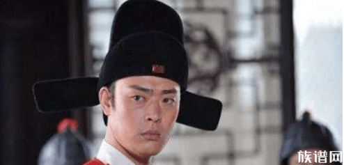 皇帝做了个怪梦，本该差生的他却把状元挤了下去。