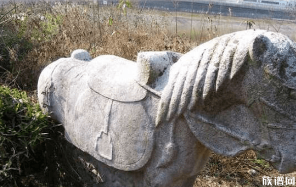 明朝最大的官杨一清,如今坟墓荒芜部分坍塌