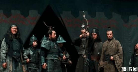 其实历史上的吕布并非反复无常的小人，被曹操杀竟然因为这个人