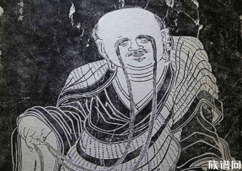 他是一个白手起家的典型,其一生的经历颇富传奇色彩