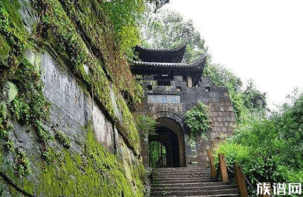 考古发现，早在3500多年前，中华先民们就有能力修筑宏大城池