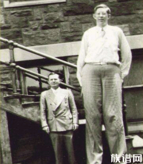 历史上最的高人，罗伯特·潘兴·瓦德罗，他有多高？