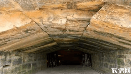 中国盗墓史上第一个的军方盗墓机构，人数竟然高达一个师