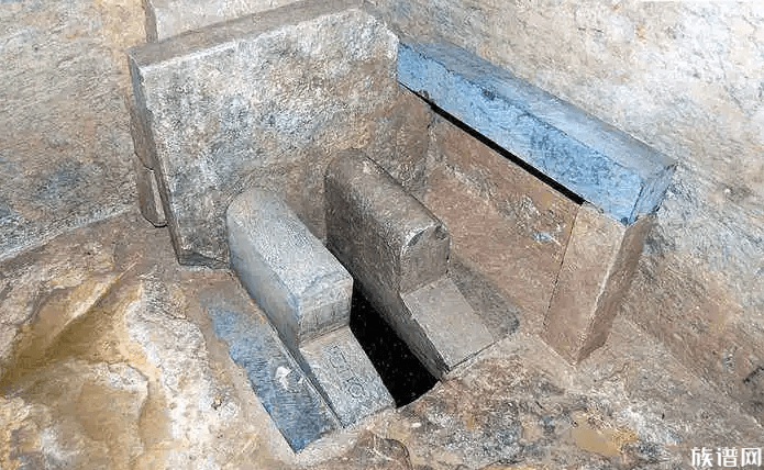 男子洗澡跌倒头卡马桶旁一整夜,古代厕所经历了怎样的发展?