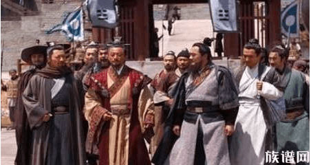 此人为救宋江两肋插刀，身陷牢狱，宋江却不救他