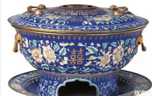 清朝皇帝是怎么过冬的，地暖，暖炉，火锅样样都有！