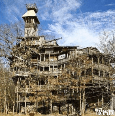 世界最高的树屋竟然有10层楼高,仅花约 35 万元台币就把屋子盖起来