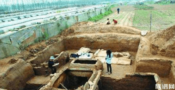 山东古墓挖出一堆烂竹片，震惊了整个考古界，竟是失传2000年的兵书