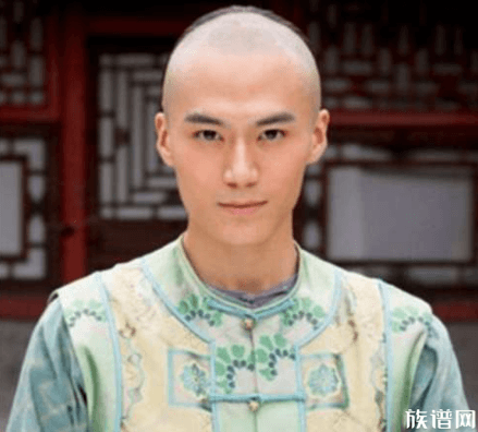 康熙晚年时期的皇子们大都下场很惨，为什么唯独他能寿寝正终