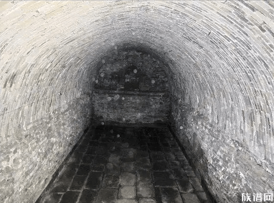 男子吃野生菌中毒致幻坚称自己正常,古代如何预防食物中毒?