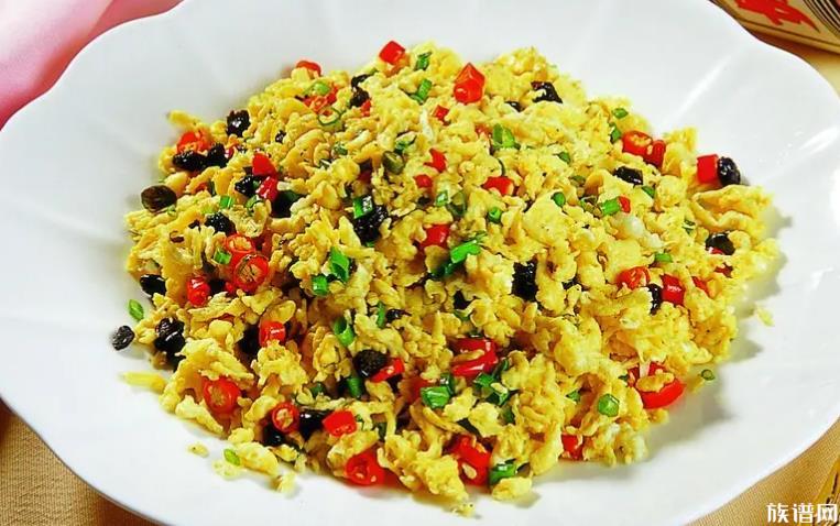 男子厨房里炒菜,古代炒菜是从哪个时期开始的?