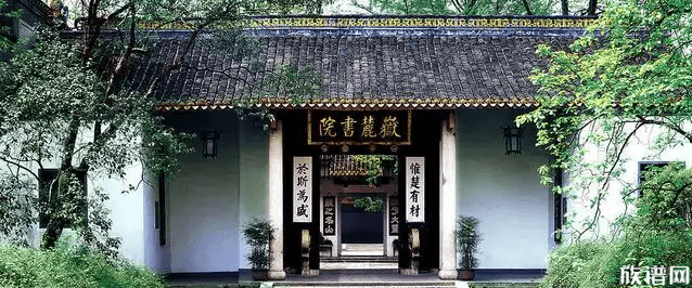 家长送孩子入学看到宿舍环境懵了,古代学院的环境如何?