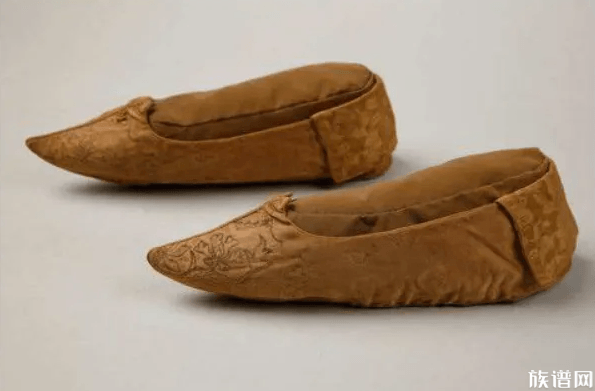 寒冬将至,古人冬天穿什么鞋子?