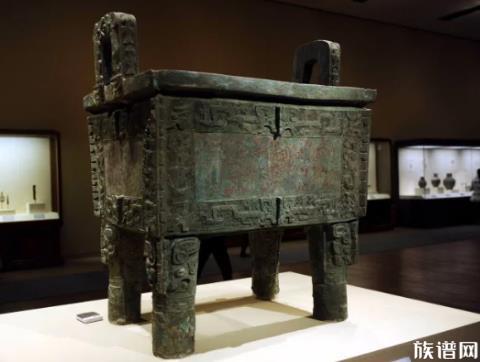 意大利挖出大量2300年前青铜器，我国青铜器最早出现在何时？