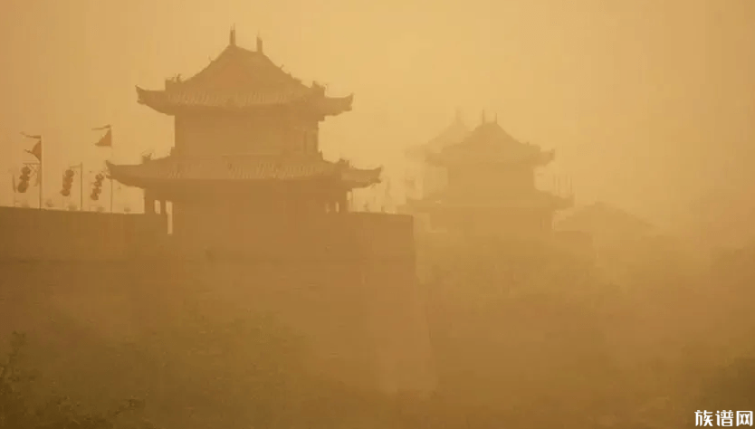 甘肃张掖遭遇沙尘暴:沙墙高达百米,古人是如何称呼沙尘暴的?