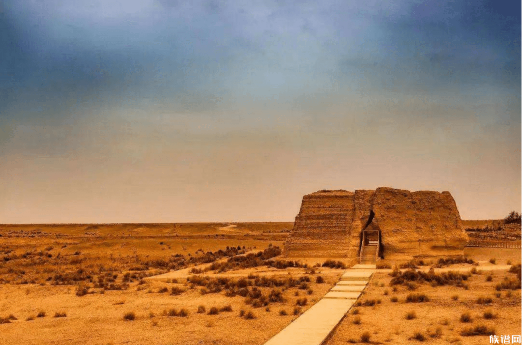 唐代边塞诗中的豪情壮志与奉献精神如何体现?