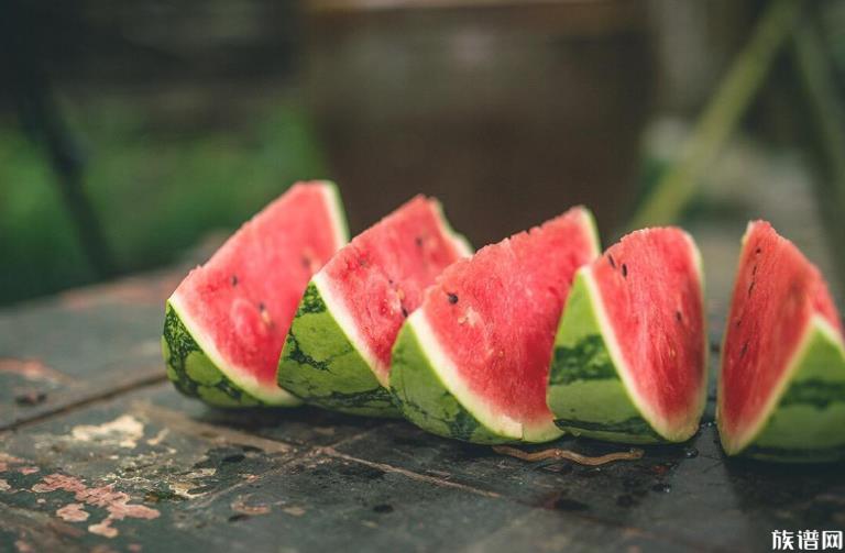 女生同情老人买5西瓜切开发现全坏,古代有西瓜吃吗?