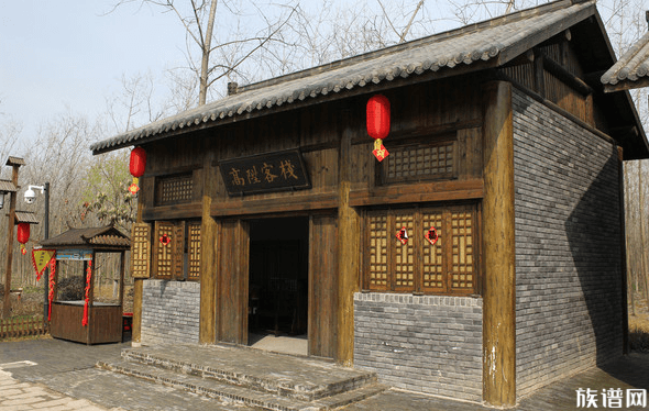 五一三亚10万一晚套房被订完,古代客栈住宿的费用大概是多少?