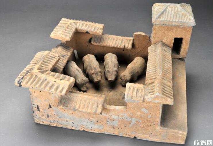 女子每天用上百斤小龙虾喂猪,古人是如何养猪的?