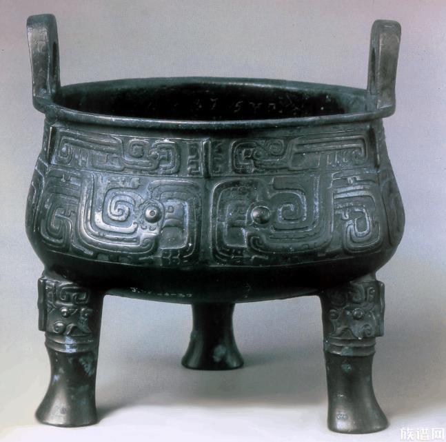 男子路边花5600元买到战国青铜剑,青铜器经历了怎样的发展历程?