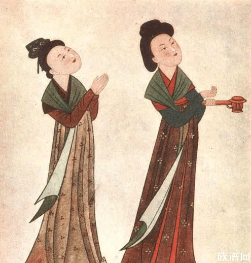 立夏后又降雪游客只穿了短袖,古代的衣裳中有没有短袖样式的?