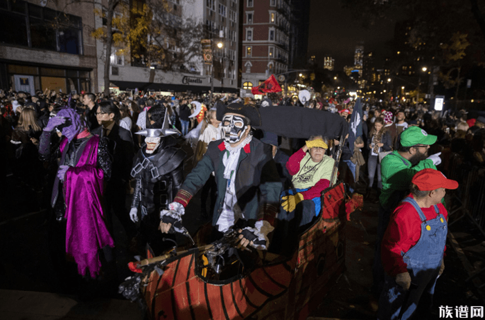 同样是鬼节,万圣节与中国传统节日中元节有啥不同?