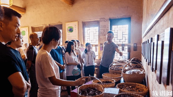 修谱的未来：数字化时代的修谱如何吸引年轻人参与