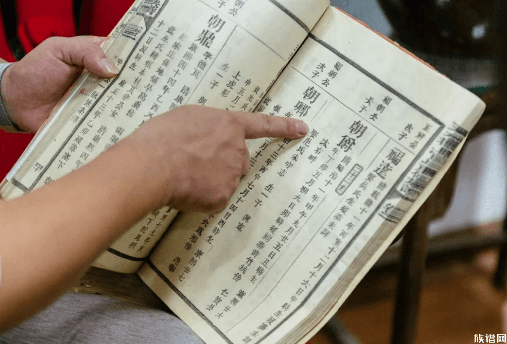 撰写人物传记，不为生人立传