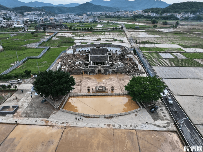 “客家第一祠”福建官田李氏大宗祠因暴雨坍塌进展:资料全,已启动修复工作!