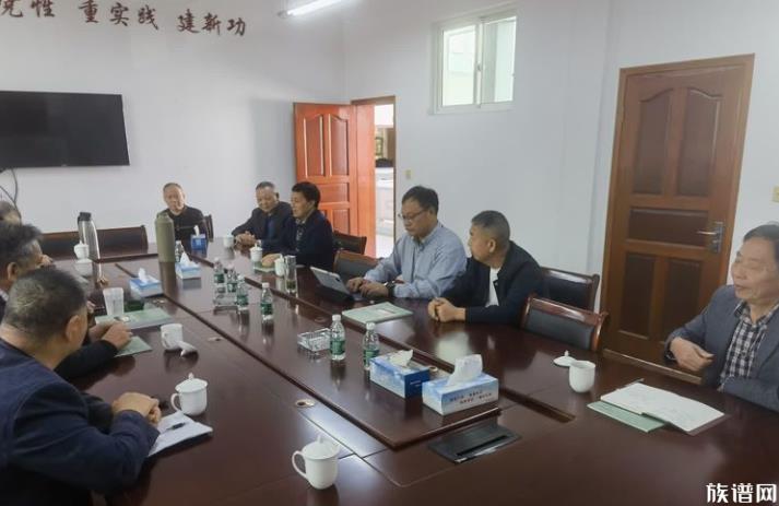 宁海花园社区家谱座谈会：共话家族文化，传承历史记忆  　　