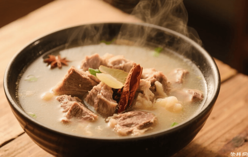 南北大寒食俗差异（腊八粥、羊肉汤、糯米饭）谁更能抵御严寒？