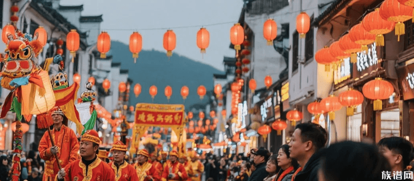 渔灯映海街衢暖,石浦巡游年味浓