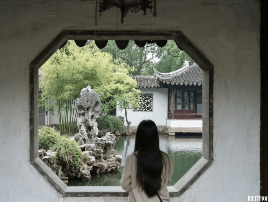 苏州园林造景秘钥：窗为画框山作屏，中式造园的视线美学