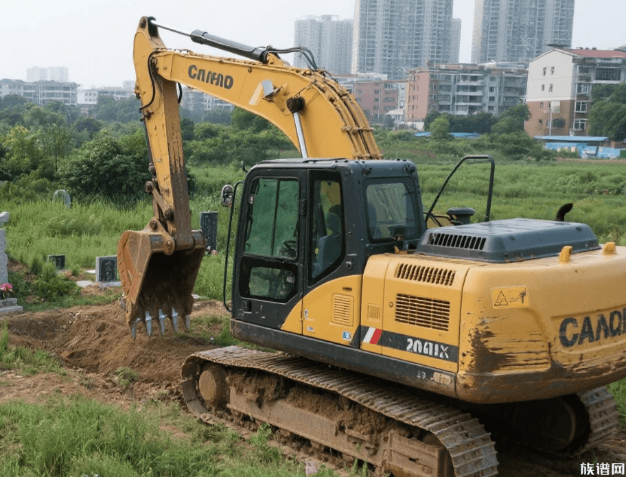 祖坟与地产开发：推土机逼近祖坟被毁、索赔百万