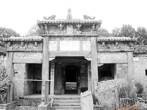 安徽历史—安庆历史—石建筑中的珍品，岳西县古贞节牌坊为雍正皇帝所赐