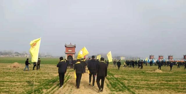 曹县扈连山总理事在扈老家扈氏宗祠修缮落成暨请谱庆典上的致辞