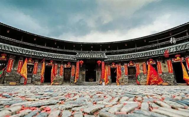 布吉凌氏的家族传奇出过帝师会计专家和著名工程师