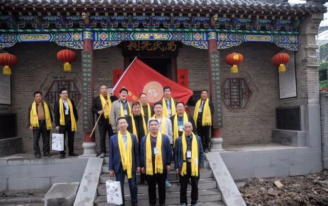 参观尚氏祠堂尚氏宗亲在新乡市西牧村举行寻根祭拜活动