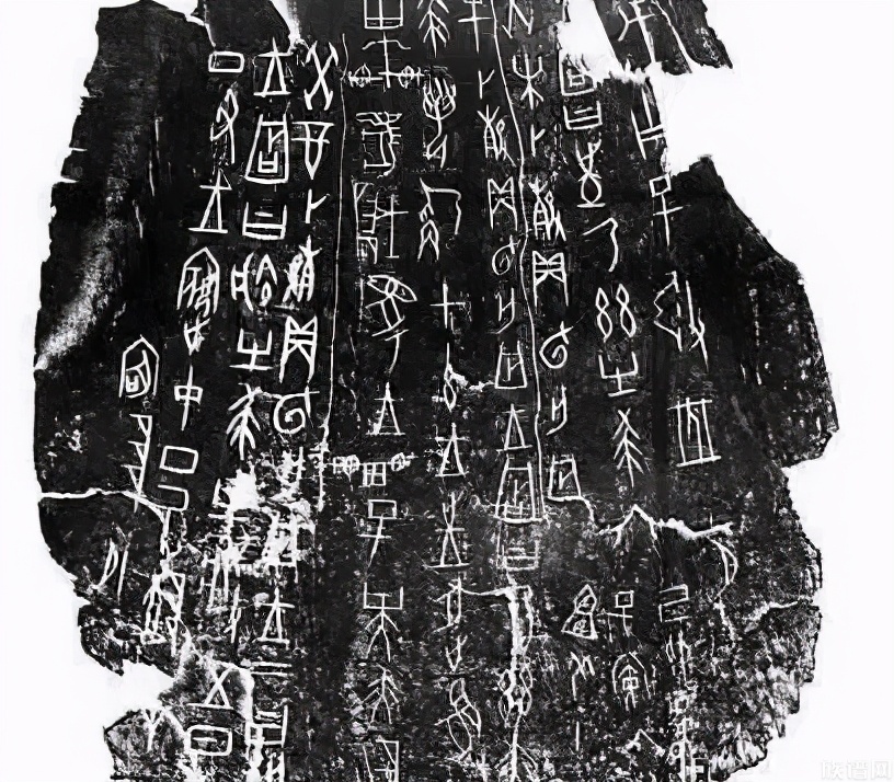 祭祀文化发展到极致的古蜀国和殷商王朝，和三星堆有什么关系？