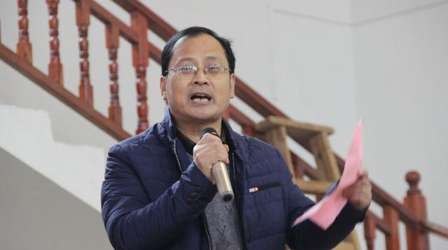 随后,汪国山吟诵并解读江西汪氏宗亲会顾问汪泽宇为本次大会创作的